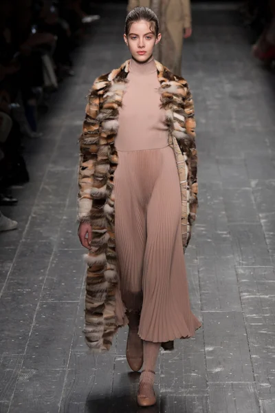 Look 38